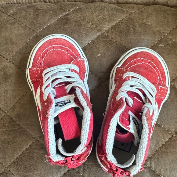 Vans Kids Red and White High-Top Sneakers - Picture 4 of 5